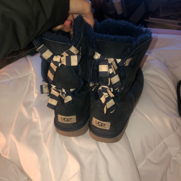 Bailey-Bow UGG Boot (limited edition) - Picture 4 of 5